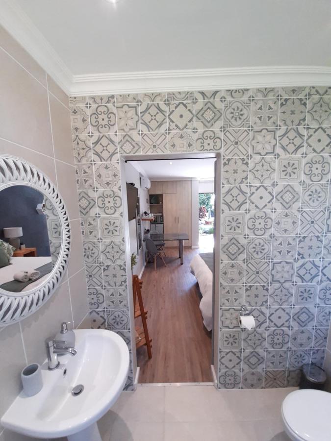 The Hillcrest Guesthouse Іст-Лондон Екстер'єр фото